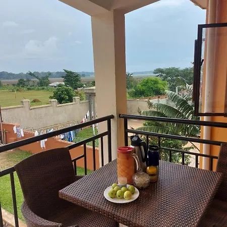 Glen'S Apartment Entebbe Exterior photo